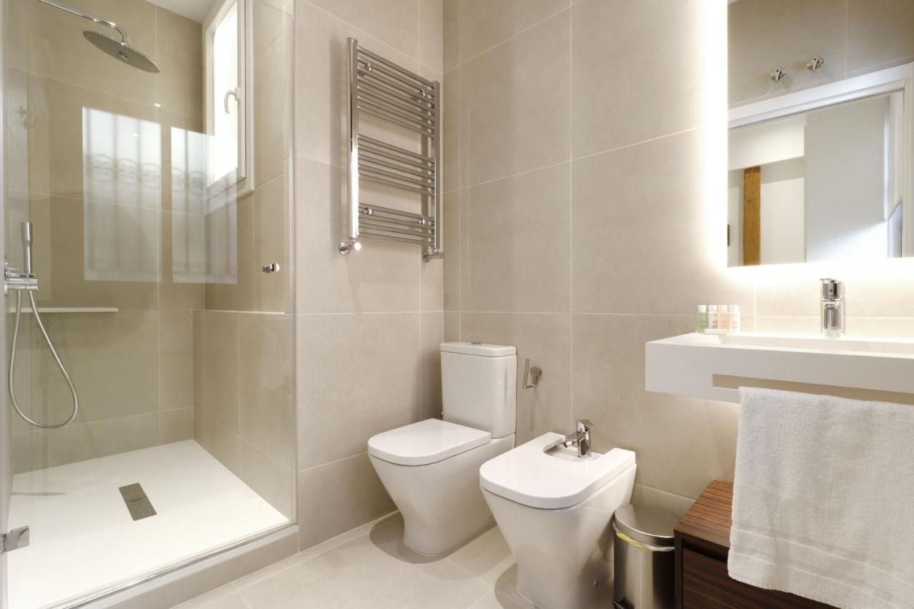 Reina Sofia Boutique II Apartment Madrid Bagian luar foto