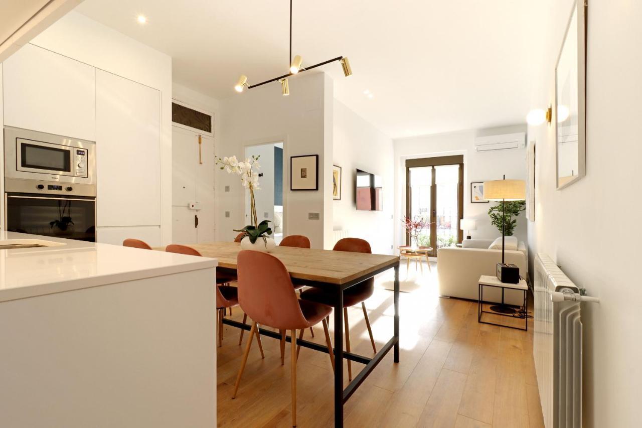 Reina Sofia Boutique II Apartment Madrid Bagian luar foto