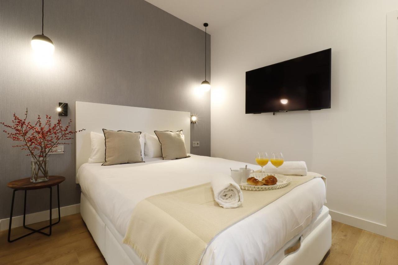 Reina Sofia Boutique II Apartment Madrid Bagian luar foto